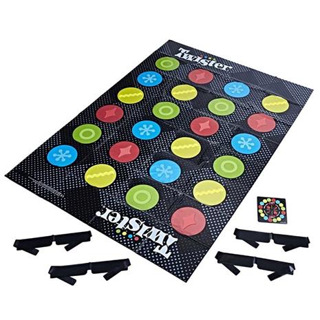 Blindfolded Twister, seurapeli