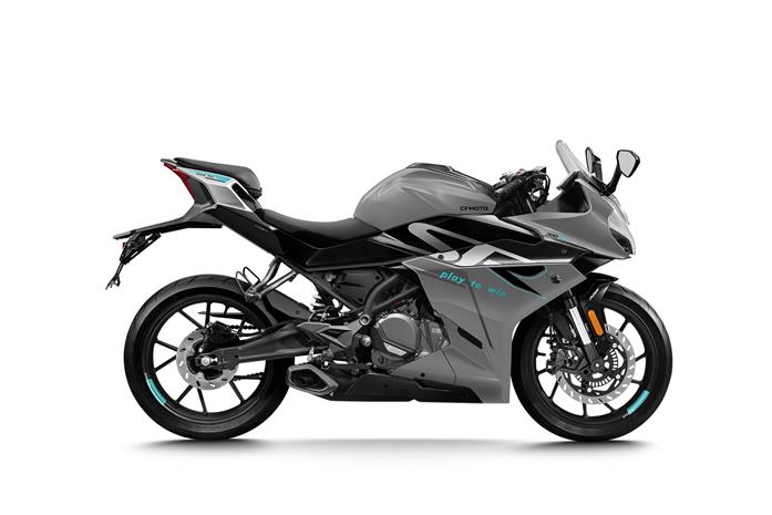 CFMoto 300SR, moottoripyörä