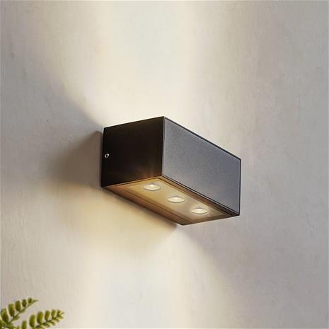 Lucande LED-ulkoseinävalaisin Selim, pituus 15,3 cm, musta