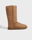 UGG - Ruskea - W Classic Tall II