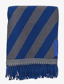 Mette Ditmer Retro Throw Home Textiles Cushions & Blankets Blankets & Throws Blue Mette Ditmer