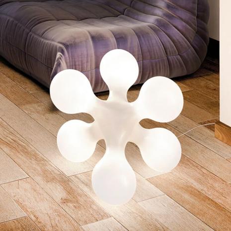 Design-pöytävalaisin Atomium – kuva 1/4
