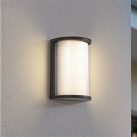 Lindby LED-ulkoseinävalaisin Calvik, musta, uurrettu, IP44