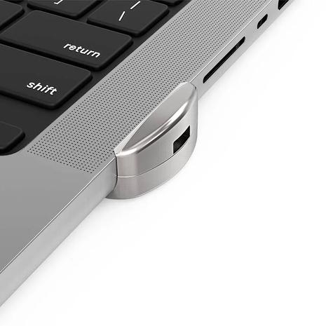 MacBook Pro 14-inch Ledge