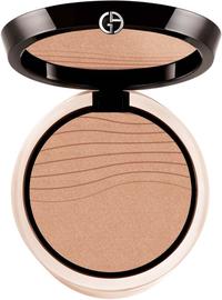 Giorgio Armani Luminous Silk Glow Fusion Powder 5.5 Medium with a