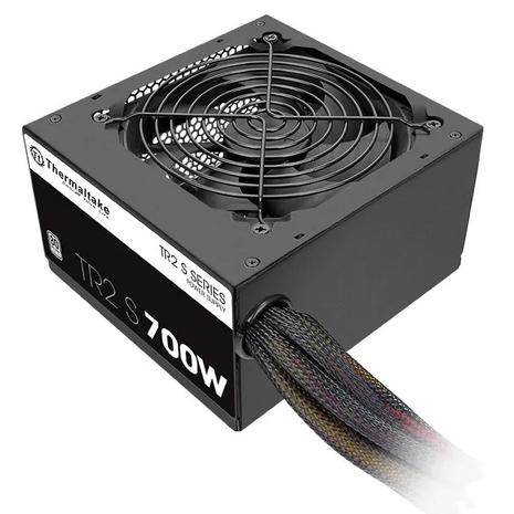 Thermaltake TR2 S 700W, virtalähde