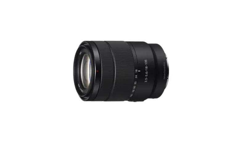 Sony E 18-135mm F3.5-5.6 OSS (SEL18135), objektiivi