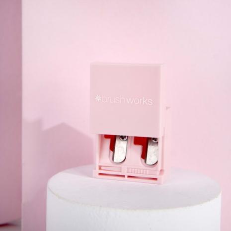 brushworks Pencil Sharpener -teroitin