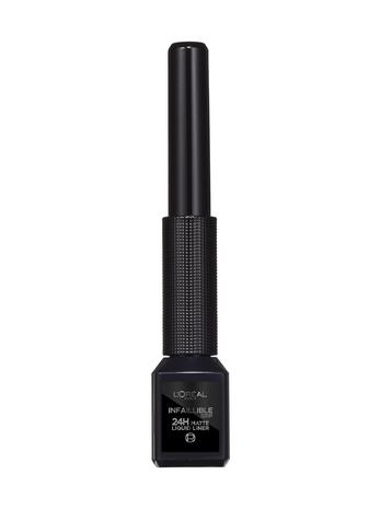 LOreal Paris Matte Signature Eyeliner Ink 1