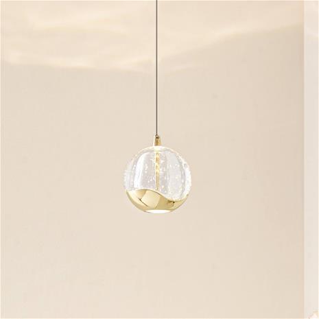 LED-riippuvalo Hayley lasipallo 1-lampp. kulta