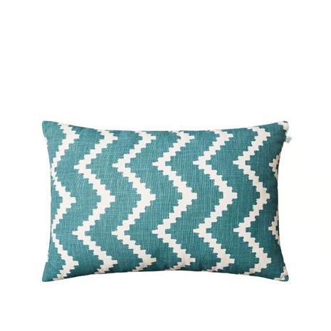 Chhatwal & Jonsson Ikat Sema -tyyny Heaven blue/offwhite, 40 cm