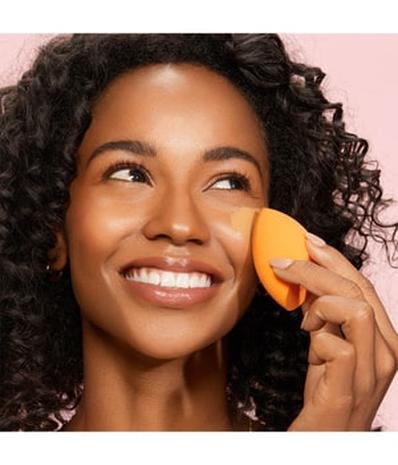 Real Techniques Miracle Complexion Sponge light to medium coverage Meikkisieni 1 kpl