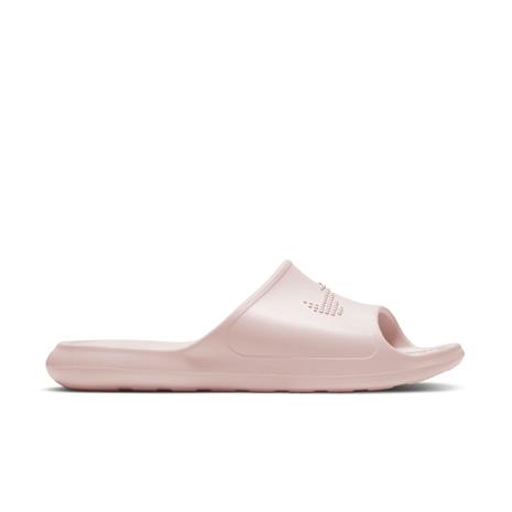 NIKE Victori One W