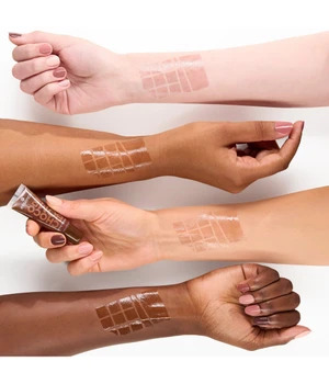 essence Choco Bomb Shiny Lipgloss 01 Chocoholic!