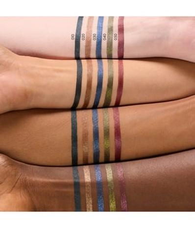 CATRICE Jewel Glide Effect Eye Pencil Silmänrajauskynä 2 g Nr. 050 - Ruby Crystals