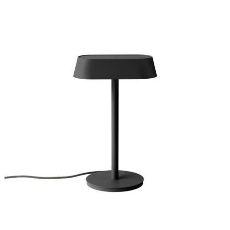 Muuto Linear pöytävalaisin Black
