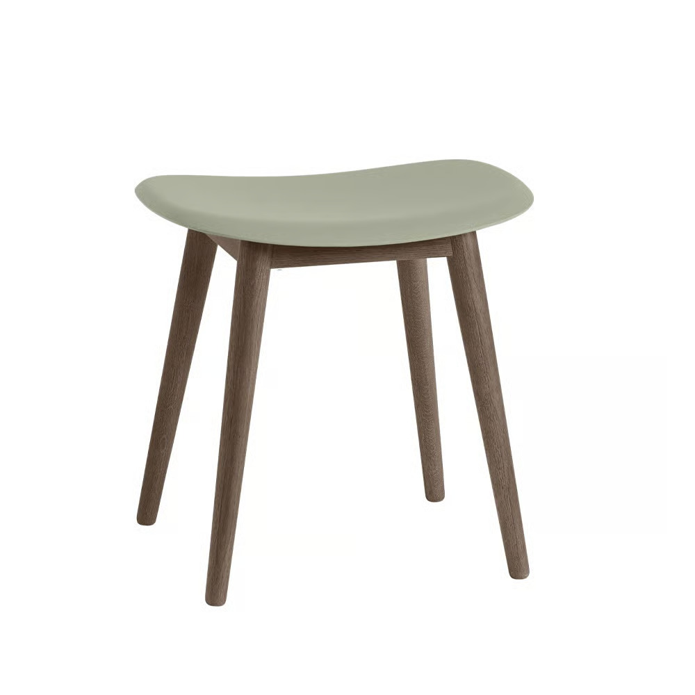 Muuto Fiber rahi Dusty green, tummanruskeaksi petsatut puujalat