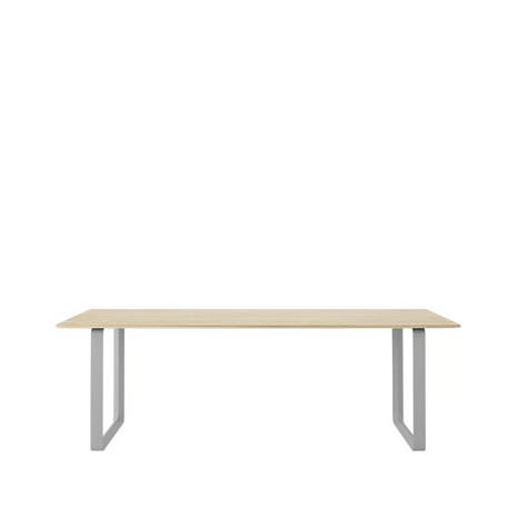 Muuto 70/70 ruokapöytä 225 x 90 cm Solid oak-Grey