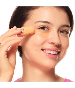 Essence Bright Eyes! peitevoide