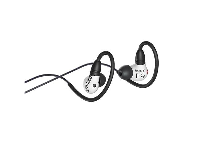 Sony INZONE E9, langalliset vastamelunappipelikuulokkeet