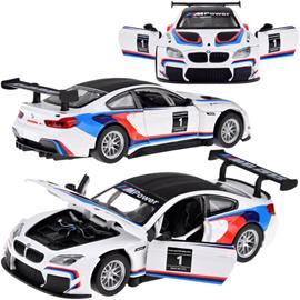 Metallinen BMW M6 GT3 -auto valo- ja äänitehosteilla