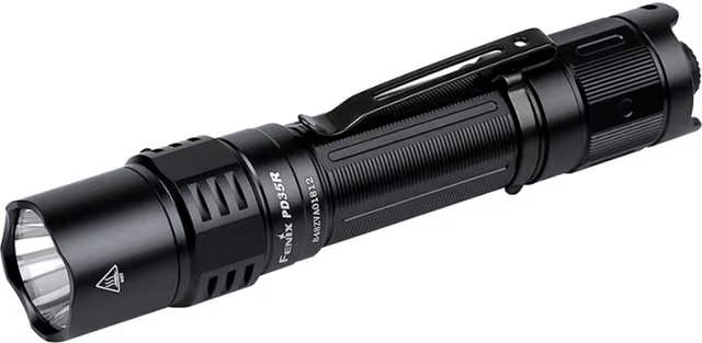 Fenix PD35R -taskulamppu, 1700 lm