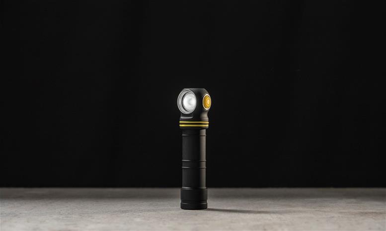 Armytek Elf C2 Max USB-C PCB taskulamppu – kuva 1/1