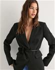 Vero Moda - Musta - Vmsally Ls Long Blazer Wvn Exp