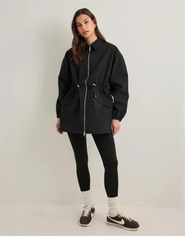 Aim'n - Musta - Waterproof Zip Jacket