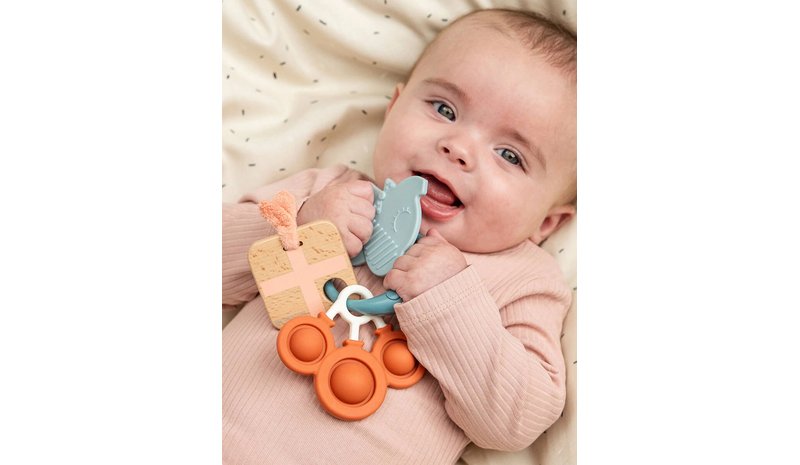 Done by Deer - Sensory activity ring Celebration Colour mix (4368037)