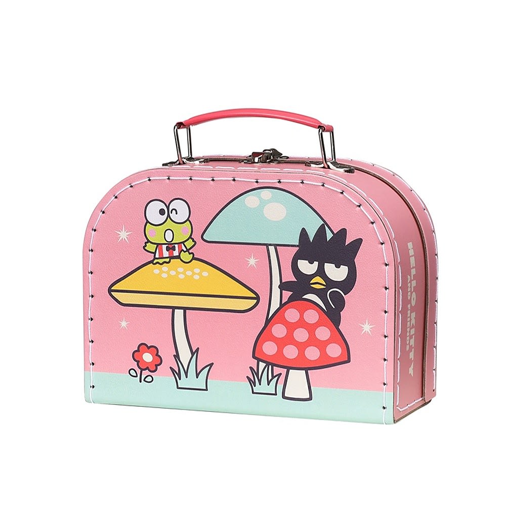Hello Kitty pahvilaukku