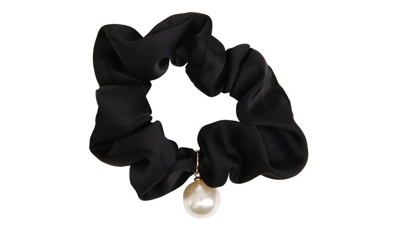By Lyko Satin Scrunchie with Pearl Black