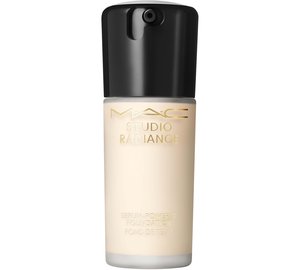 MAC Cosmetics Studio Radiance Serum-Powered Foundation NW5