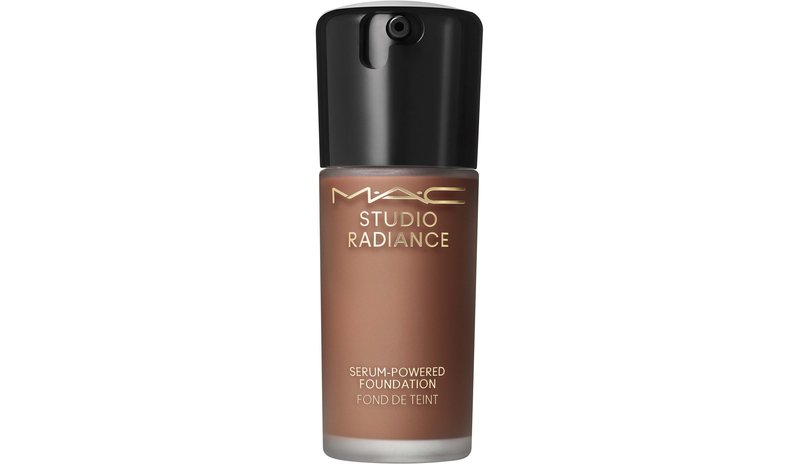MAC Cosmetics Studio Radiance Serum-Powered Foundation NW60