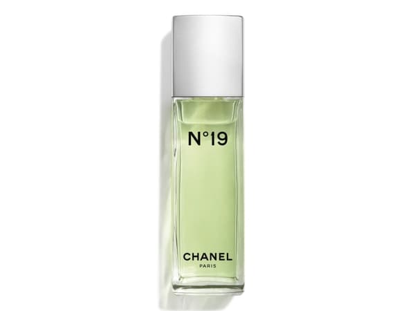 Chanel N°19