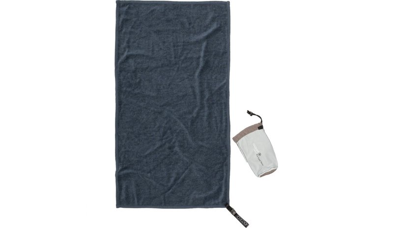 Cocoon Eco Travel Towel, Lyocell pyyhe, syvä valtameri – kuva 2/2