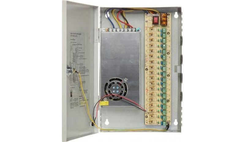 NoName 12V/10A/PA18