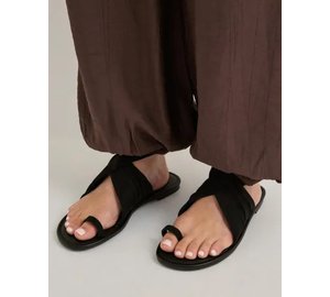 Nelly - Musta - Scrunch Boho Flat