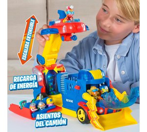 Superthings Rescue Truck hahmoilla