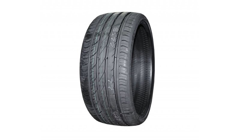 Comforser CF700 275/40R19 105 W XL