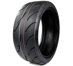 Nankang AR-1 215/40R17 87 W
