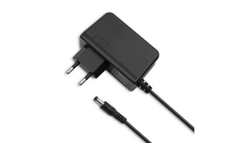 Virtalähde plug-in 15w 5v 3a 5.5*2.5 Qoltec