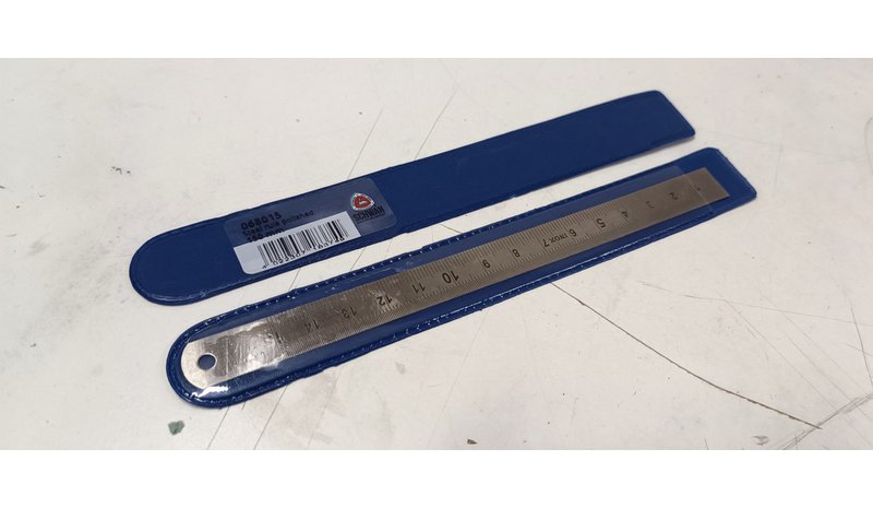 Schwan 150mm teräs viivotin