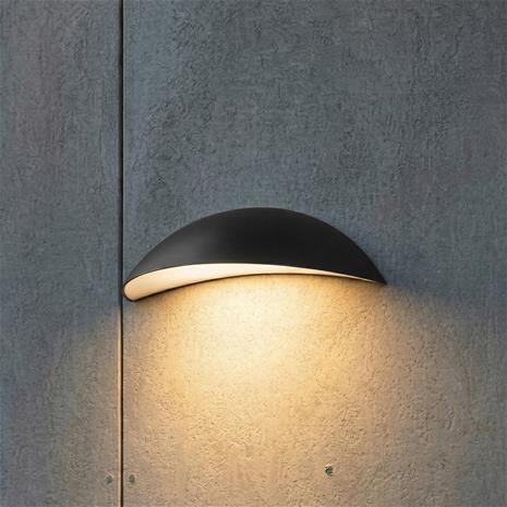 Lindby LED-ulkoseinävalaisin Zerino, musta, 34,5 cm, IP54