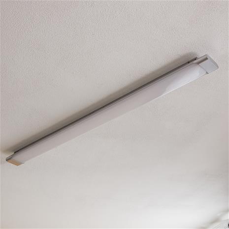 Vinca – LED-kattovalaisin, 120 cm