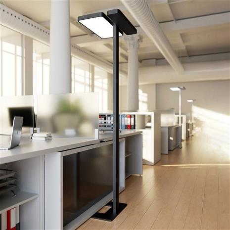Arcchio Aila LED-toimistovalaisin, musta, päivänvaloanturi