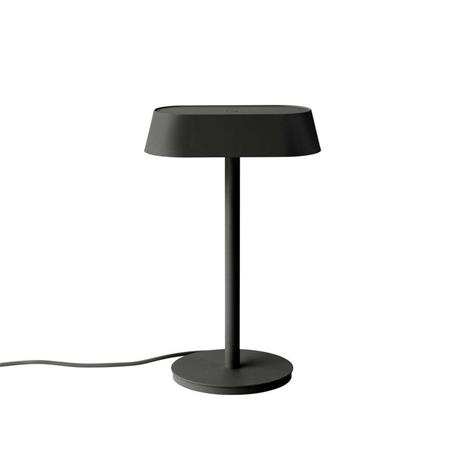 Muuto Linear pöytävalaisin Black