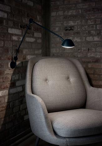 Fritz Hansen - AQ01 Seinävalaisin Matta Musta – kuva 3/3