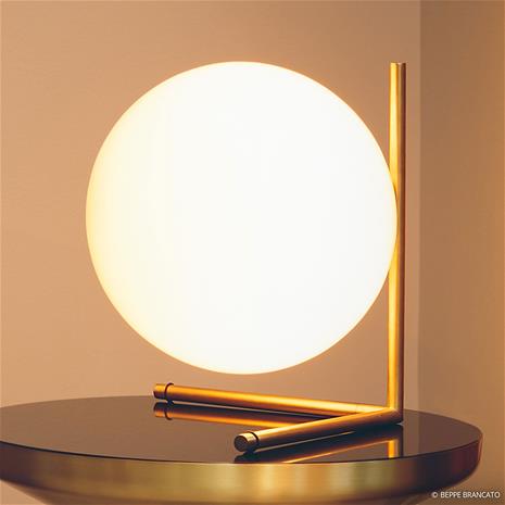 Flos IC Lights T2 Pöytävalaisin, Messinki