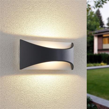 Lindby Mathea -LED-ulkoseinälamppu, pituus 30 cm